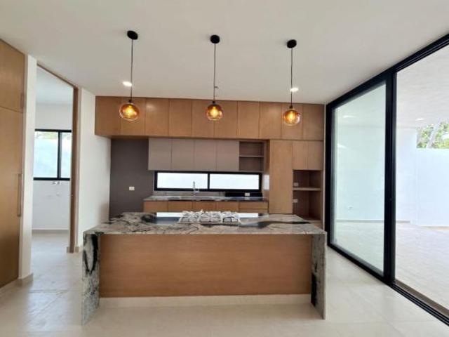 SE VENDE CASA DE 1 PISO EN PRIVADA CON AMENIDADES LISTA PARA ENTREGAR