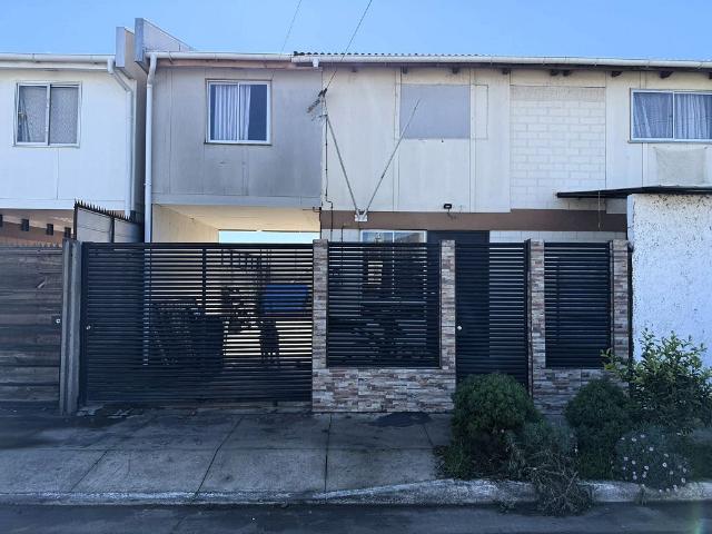 Se vende casa de 2 piso en la calera, artificio