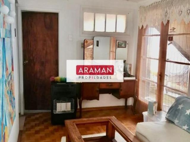 SE VENDE CASA DE 2 PISOS EN 12 NORTE, VIÑA DEL MAR