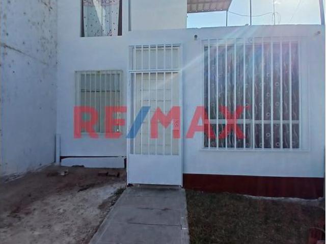 Se Vende Casa De 2 Pisos En Corales Ii, Cerca A Upao Y A La Udep