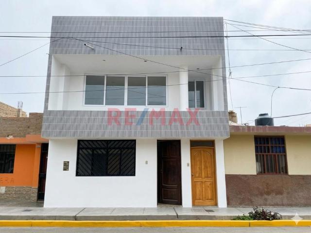 Se Vende Casa De 2 Pisos En Las Lomas De Huanchaco