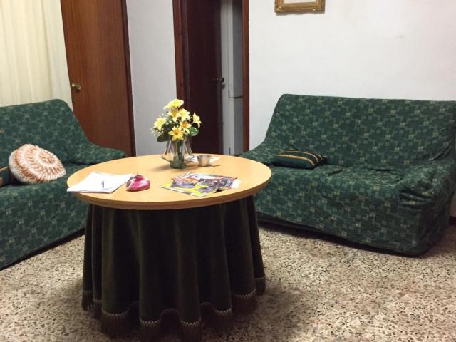 SE VENDE CASA DE 2 PLANTAS EN JAVALI VIEJO PARA REFORMAR