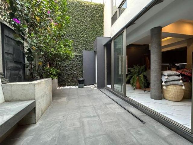 Se vende Casa de 3 niveles en Benito Juárez