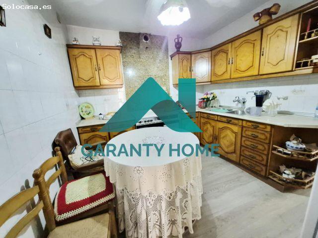 ? ¡SE VENDE CASA DE 3 PLANTAS EN ARROYO DE LA LUZ!