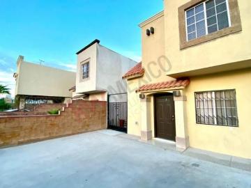 SE VENDE CASA DE 3 RECAMARAS EN BOSQUES DEL SOL