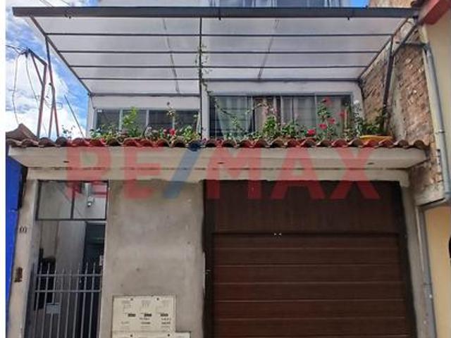 Se Vende Casa De 4 Pisos, Jr. Huaraz 111, 1/2 Cuadra Via De Evitamiento, Cajamarca