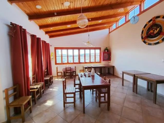 Se vende casa de 5 pisos en cerro artillería valparaíso | 9 dormitorios por 360000. 00 en Valparaíso