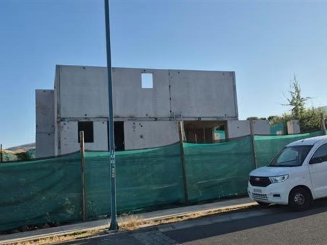 Se vende casa diseño exlusivo, condominio piedra roja, 6d 5b | 6 dormitorios por 23000.00 en Colina