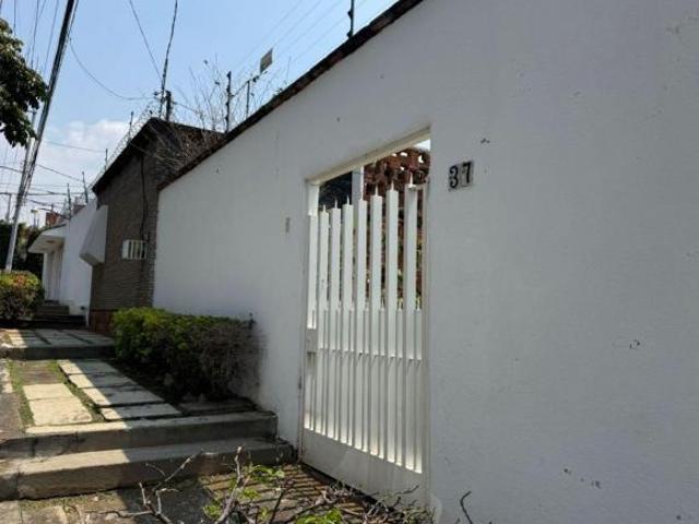 SE VENDE CASA EN MARAVILLAS