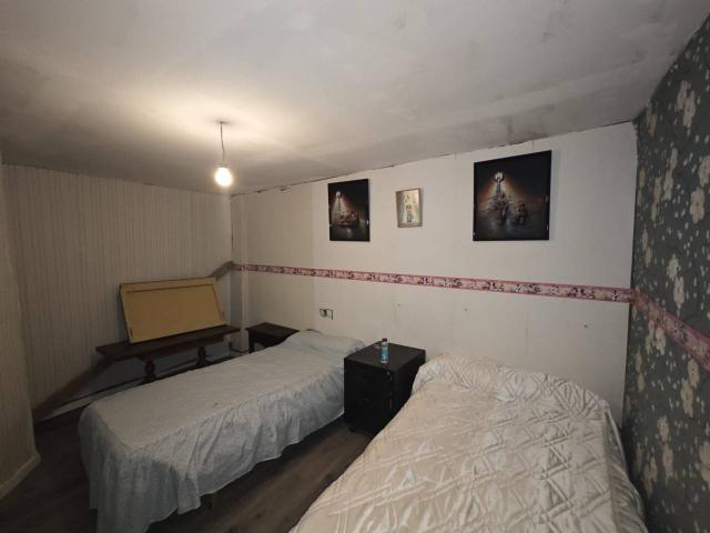 Se vende casa en Ainzon