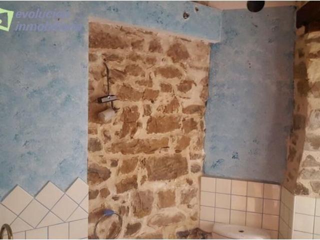SE VENDE CASA EN ALMARZA, SORIA