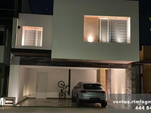 SE VENDE CASA EN ALTO LAGO DE 4 RECAMARAS