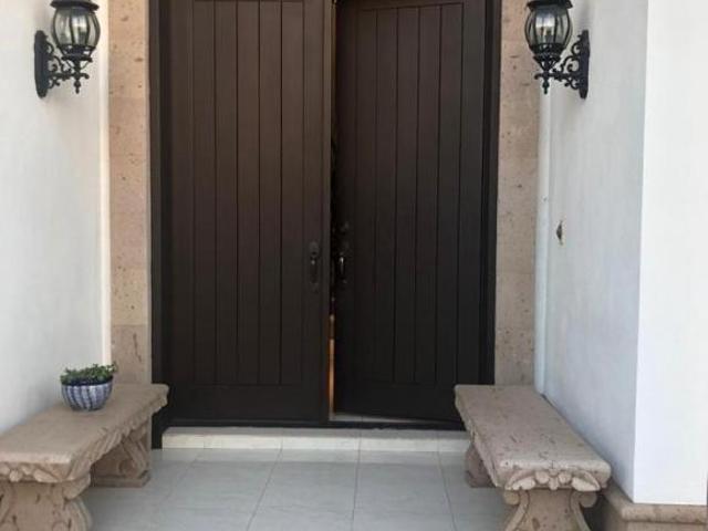 SE VENDE CASA EN CUMBRES DE 5 RECAMARAS