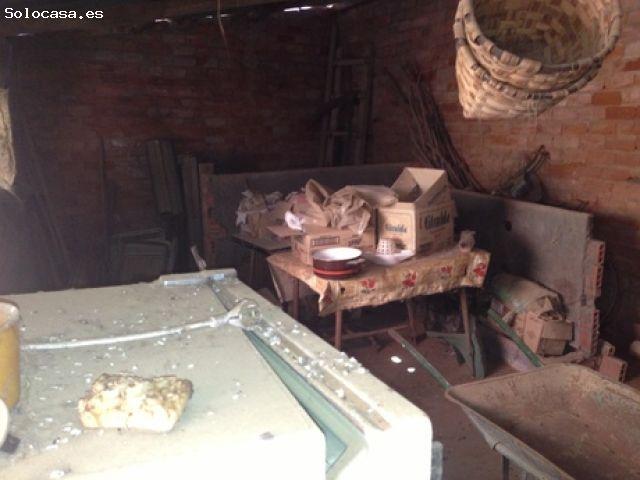 SE VENDE CASA EN CABREROS DEL RIO PARA REFORMAR