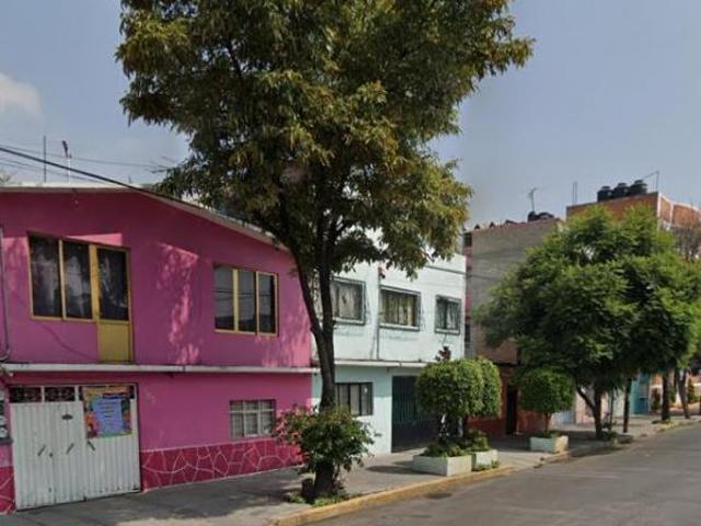 SE VENDE CASA EN CASA EN COLOLNIA AGRICOLA ORIENTAL IZTACALCO CDMX