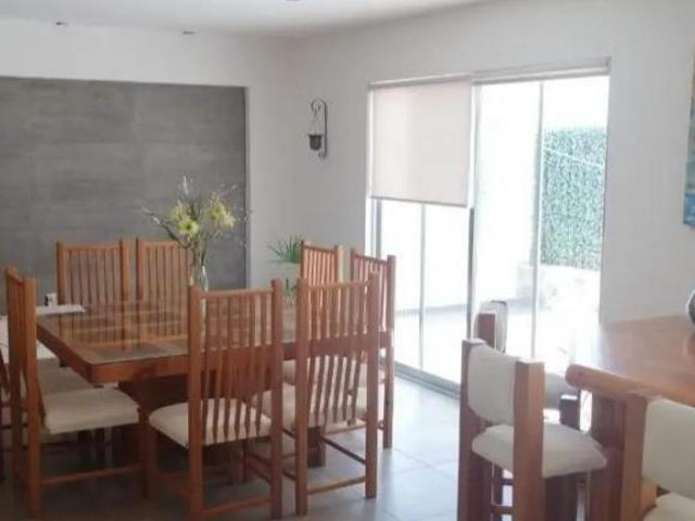 Se Vende Casa en Cañadas del Arroyo, 3.5 Baños, Family Room, T.244 m2, C.226 m2