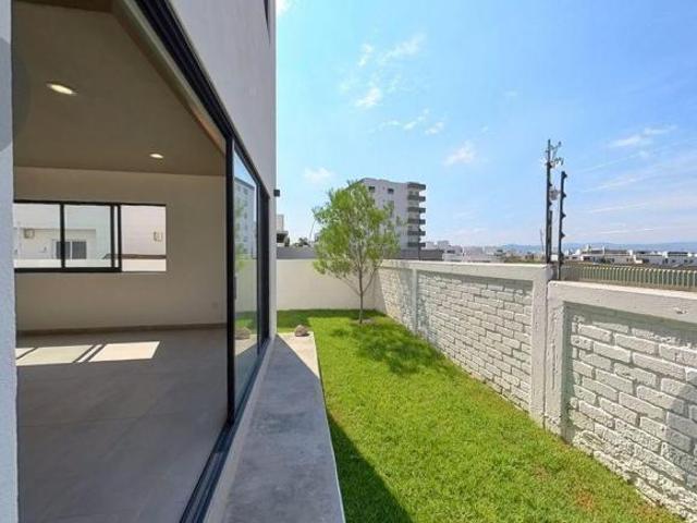 Se Vende Casa en Cañadas Del Lago a estrenar