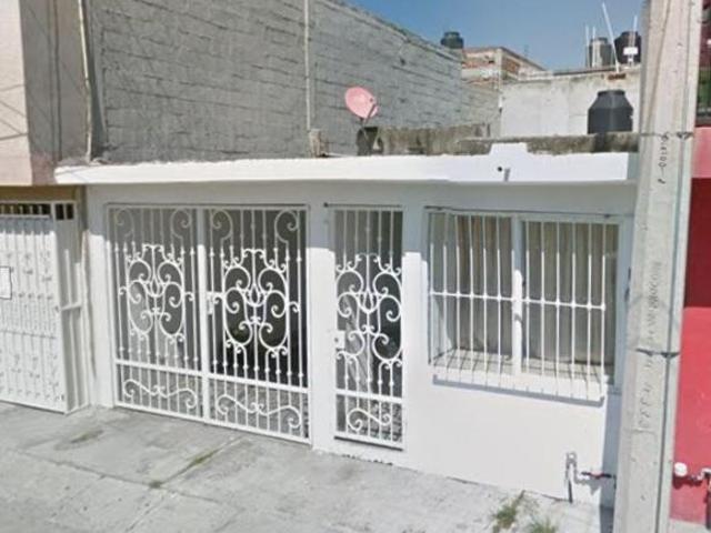 SE VENDE CASA EN CICLISMO FACCIONAMIENTO DEPORTIVO,SALAMANCA GUANAJUATO