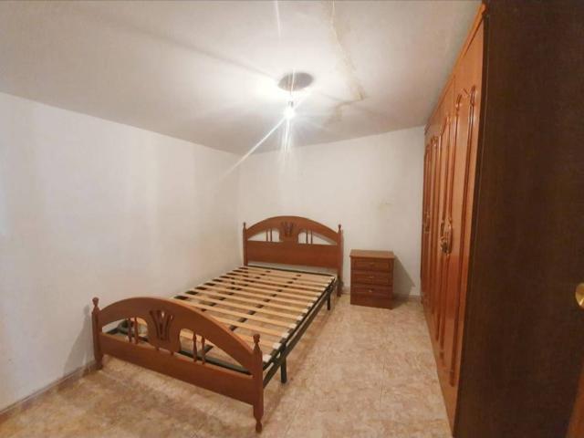 SE VENDE CASA EN COGOLLOS DE GUADIX