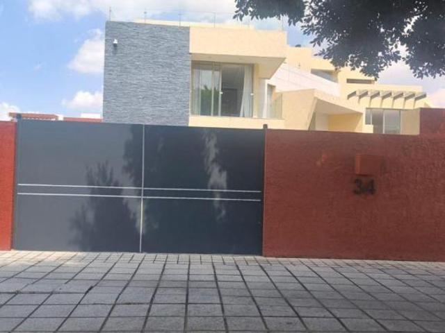 Se VENDE CASA en Col. Ayamonte, Zapopan, Jalisco