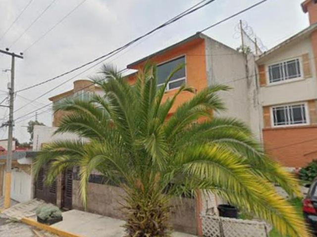 SE VENDE CASA EN COL. BOSQUES DEL LAGO, CUATITLAN IZCALLI, EDO MEX