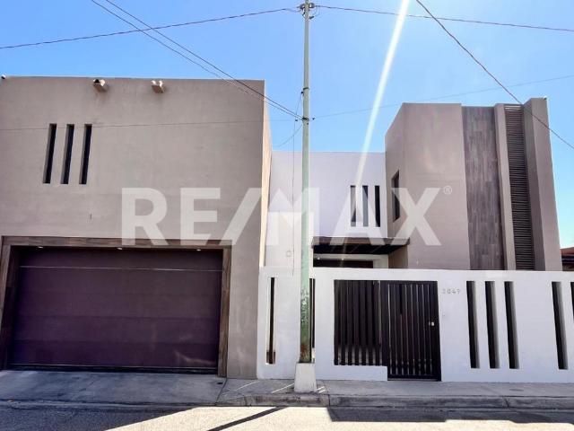 SE VENDE CASA EN COL. CONSTITUCION, AV. PONCIANO ARRIAGA, MEXICALI,B.C