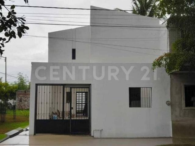 Se vende casa en Col. Las Américas Colima, Col