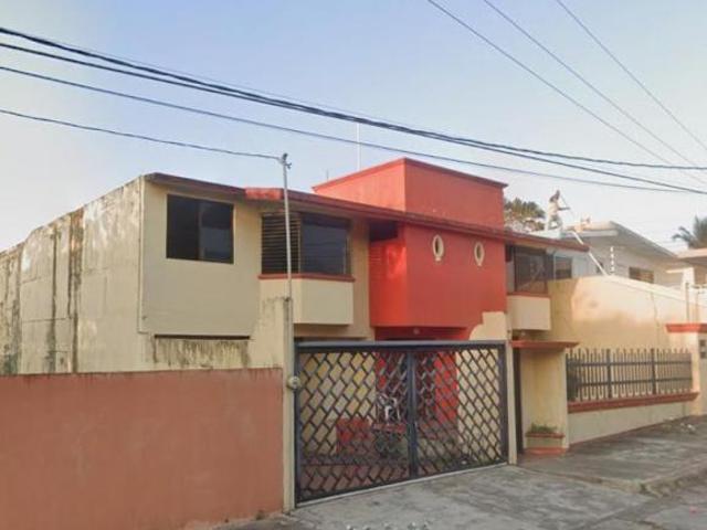 SE VENDE CASA EN COLONIA PETROLERA COATZACOALCOS VERACRUZ