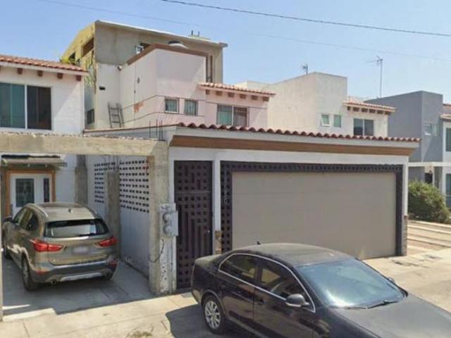 SE VENDE CASA EN COLONIA TERRAZAS DE LA PRESA TIJUANA BAJA CALIFORNIA