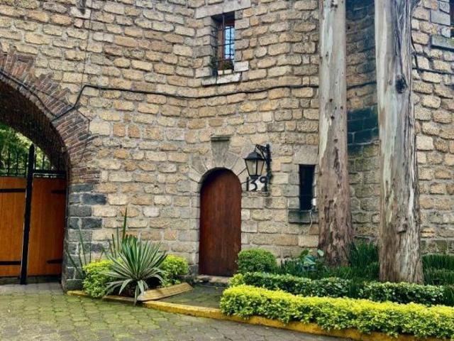 SE VENDE CASA EN CONDOMINIO, 4 RECÁMARAS, CHIMALISTAC, VITO ALESSIO ROBLES