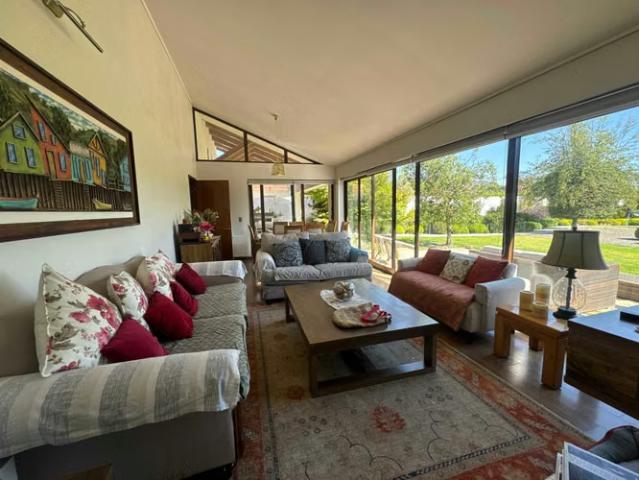 Se vende casa en condominio cerrado 1422 | dormitorios por 10900.00 en Maipú