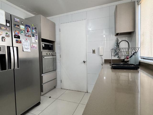 OPORTUNIDAD DE CASA SEMI NUEVA EN EXCELENTE ESTADO 4H3B SALA