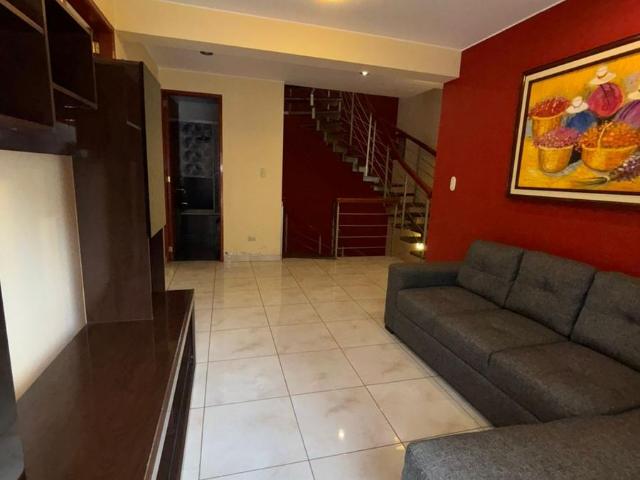 Se vende casa en condominio EL GOLF DE HUAMPANI en un lugar privilegiado con sol todo el año