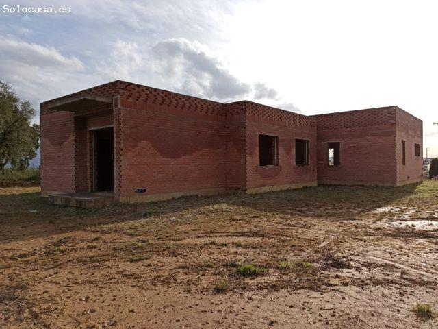 SE VENDE CASA EN CONSTRUCCIÓN