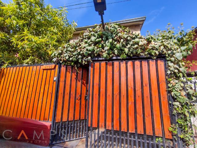 Se vende casa en eyzaguirre con av. juanita