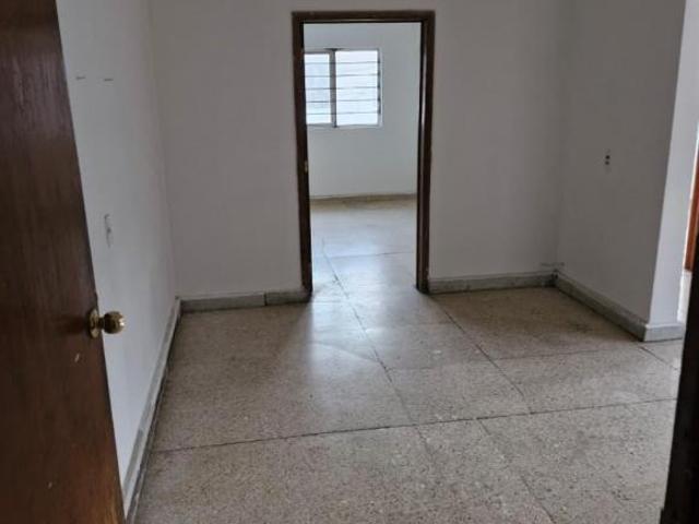 SE VENDE CASA EN ESQUINA