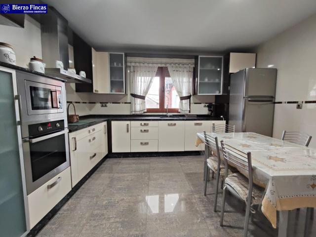 SE VENDE CASA EN FABERO