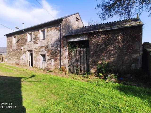SE VENDE CASA EN FANOI, ABADIN LUGO