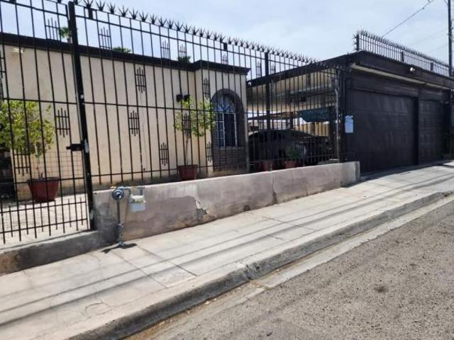 Se vende casa en Fracc. Insurgentes, Mexicali