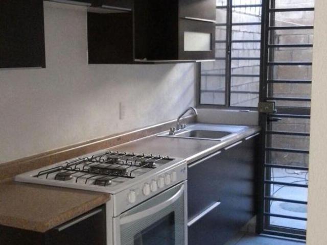 SE VENDE CASA EN FRACC. LAS TERRAZAS, TLAQUEPAQUE JALISCO
