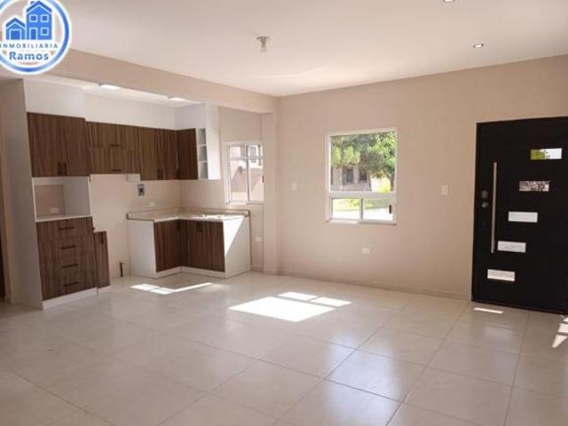 SE VENDE CASA EN FRACC PRIVADO QUINTA MONTECARLO FRENTE A PARQUE Y EN ESQUINA