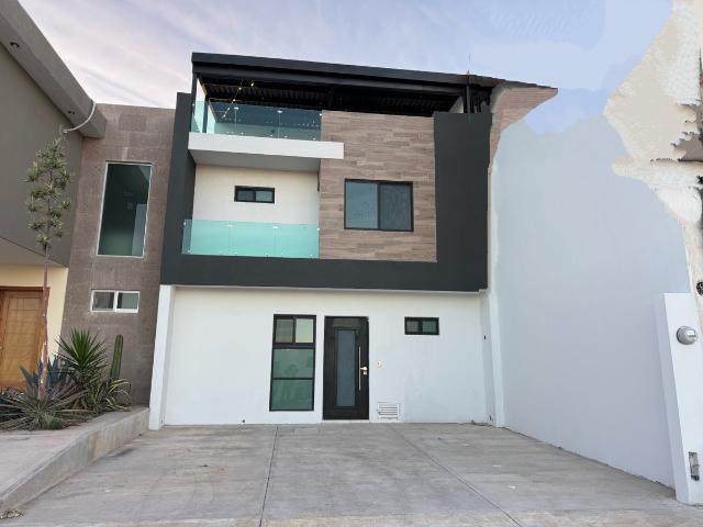 Se vende casa en Fracc. SAN FERNANDA PLUS
