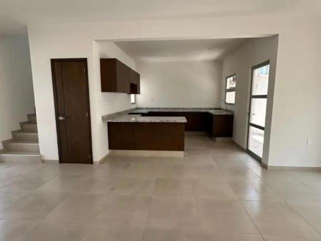 SE VENDE CASA EN FRACCIONAMIENTO CERRADO, BOCA DEL RIO