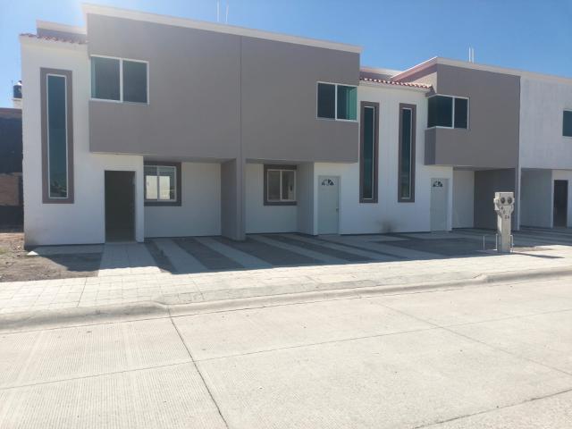 Se vende casa en Fraccionamiento Paseo del Bosque
