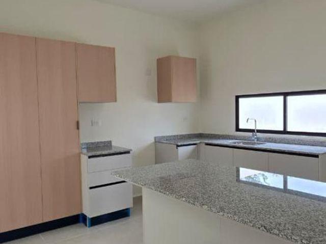 SE VENDE CASA EN FRACCIONAMIENTO PRIVADO CON AMENIDADES AL NORTE DE MÉRIDA