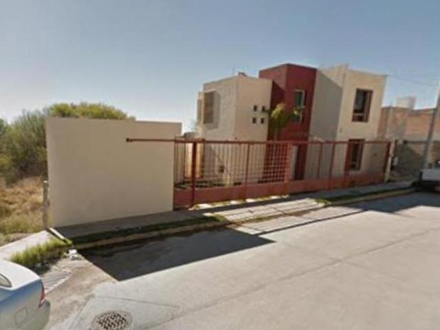 SE VENDE CASA EN FRACCIONAMIRENTO LOMAS SANTA ANITA AGUASCALIENTES