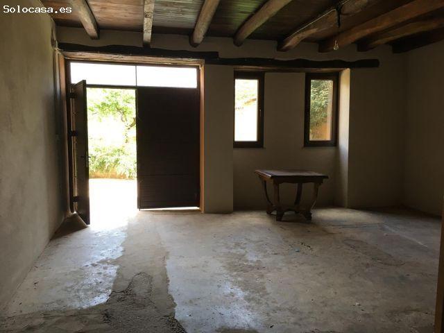 SE VENDE CASA EN FRESNO DE LA VEGA, COCINA, SALÓN, 2 HAB BAÑO, PATIO, AMPLIO GARAJE