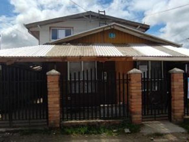 SE VENDE CASA EN FRUTILLAR