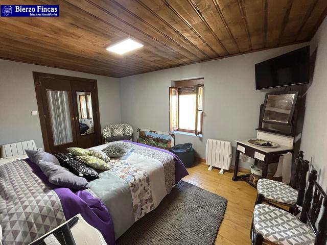 SE VENDE CASA EN CASASOLA DE RUEDA