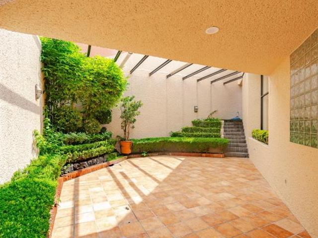 Se vende Casa en Jardines de la Montaña
